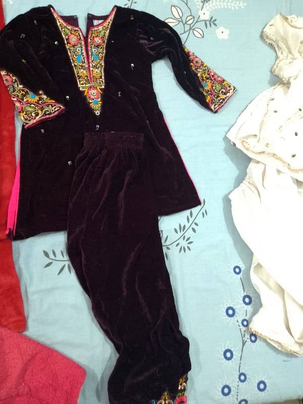 starting price 600 se 2500 hai girl and boy  clothing new and used 6