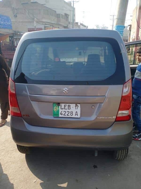 Suzuki Wagon R 2017 12