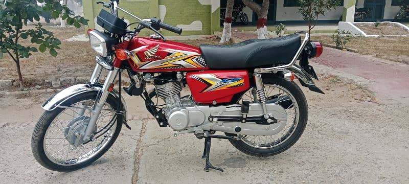 HONDA CG 125 MODEL 2025 6