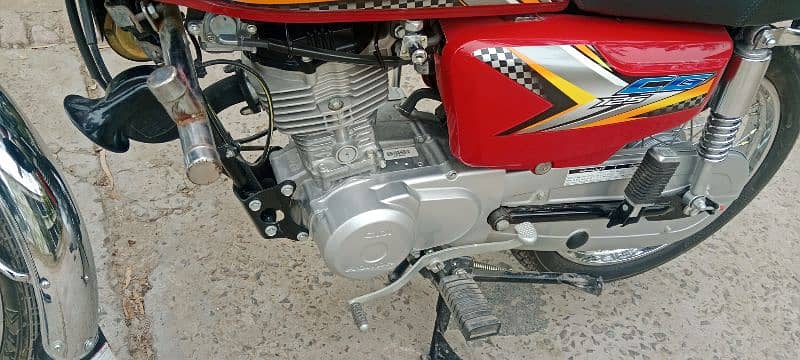 HONDA CG 125 MODEL 2025 8