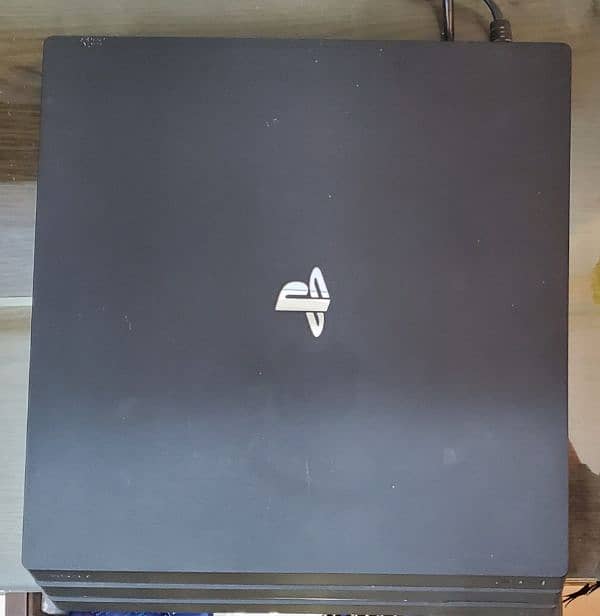 Sony PlayStation 4 Pro 1-TB 2