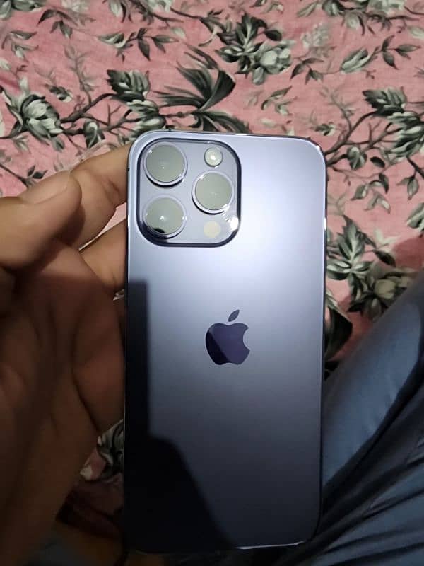 Iphone 14 pro max Colour: Deep Purple, BH 94,128GB,FACTORY unlock 4