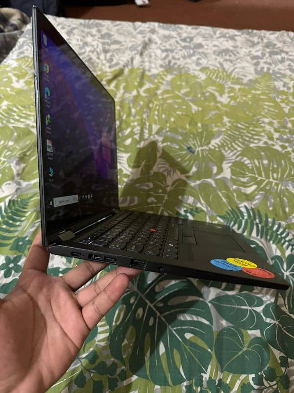 lenovo yoga x390 i5 8th gen touch 360 2