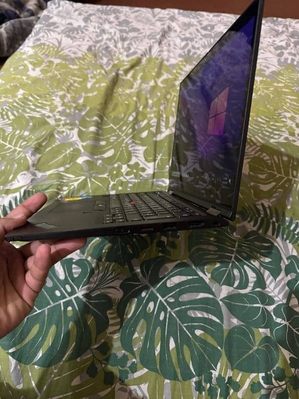 lenovo yoga x390 i5 8th gen touch 360 3