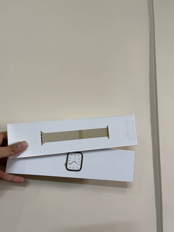 APPLE WATCH SERIES 7 stainless steel gold 1