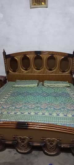 complete Bed&side table &Dressing Table & showcase