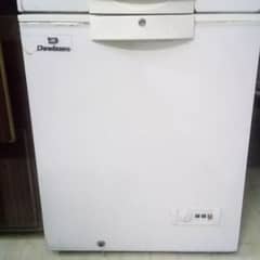 like new condition freezer fully working 100℅