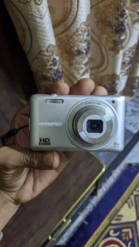 I am selling camera 13