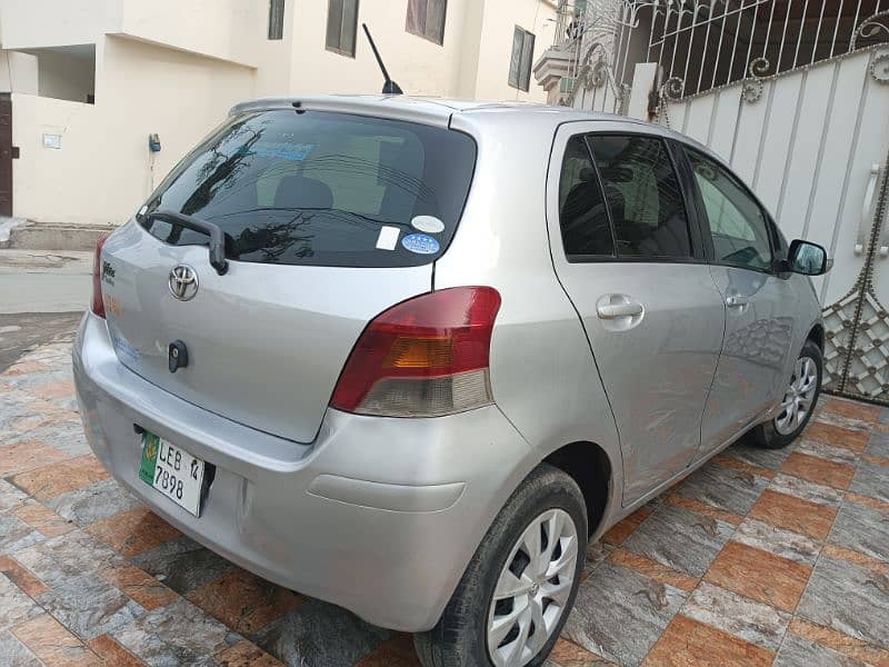 Toyota Vitz 2010 3