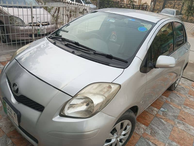 Toyota Vitz 2010 5