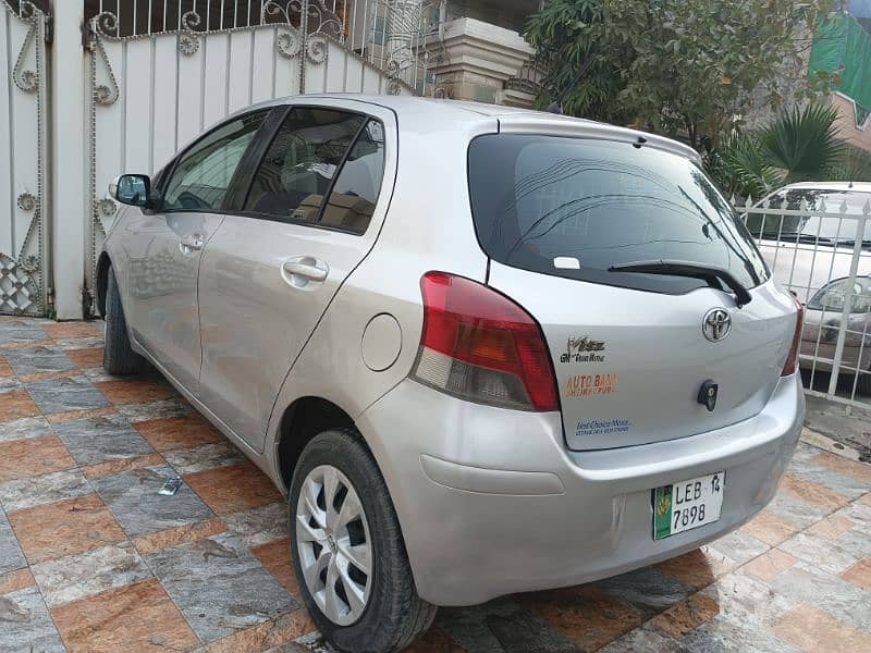 Toyota Vitz 2010 6