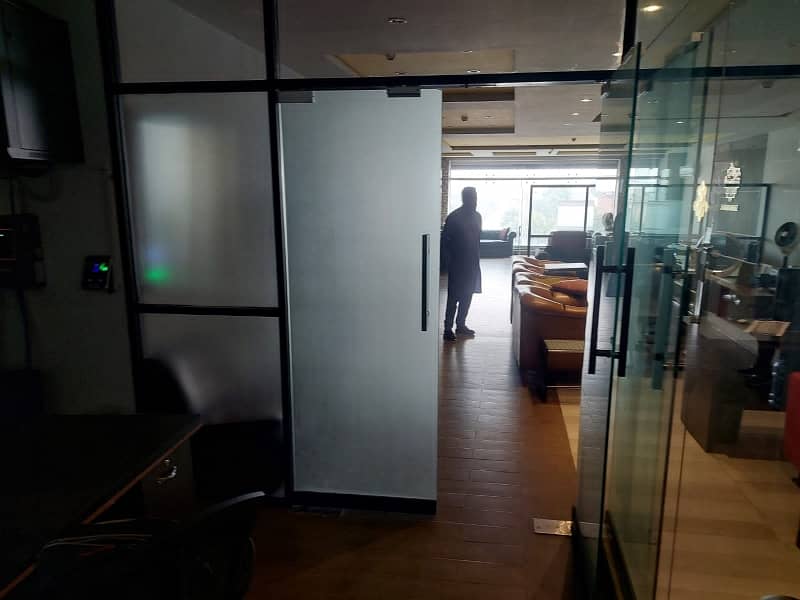 8 Marla Full Luxery Office Fully Renovate With Biggest Elevator Installed For Rent In DHA Phase-4 20