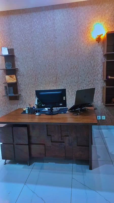 Office table/Reception Table with 2 side rack and Shelve. 2