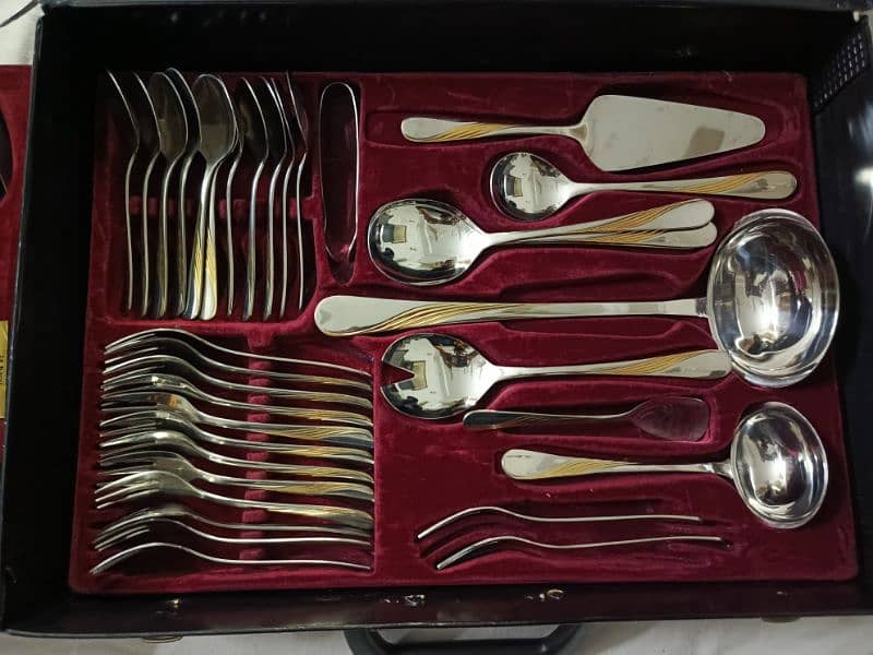 SOLINGEN 24 Carat Gold Platted CUTLERY SET 8