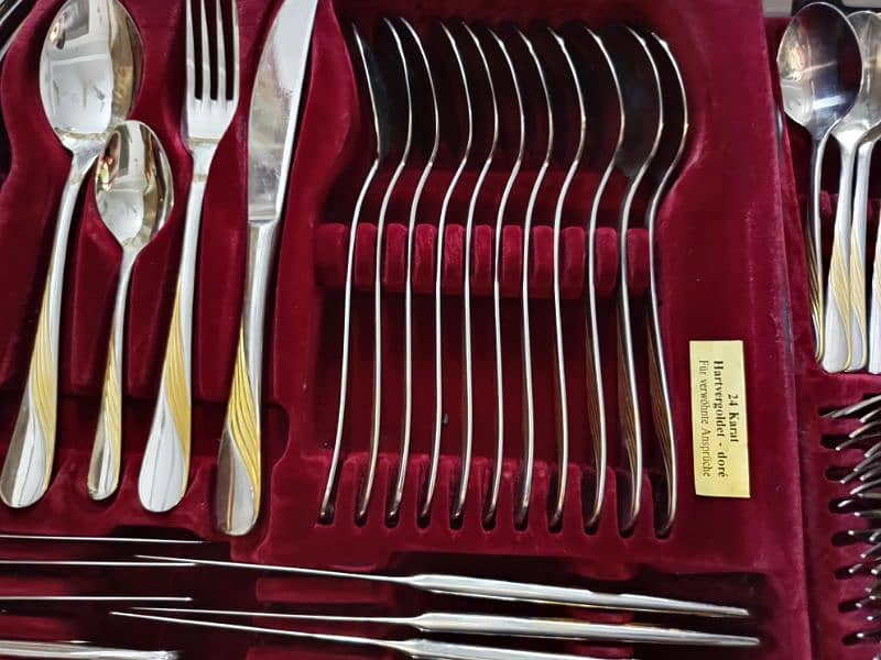 SOLINGEN 24 Carat Gold Platted CUTLERY SET 14