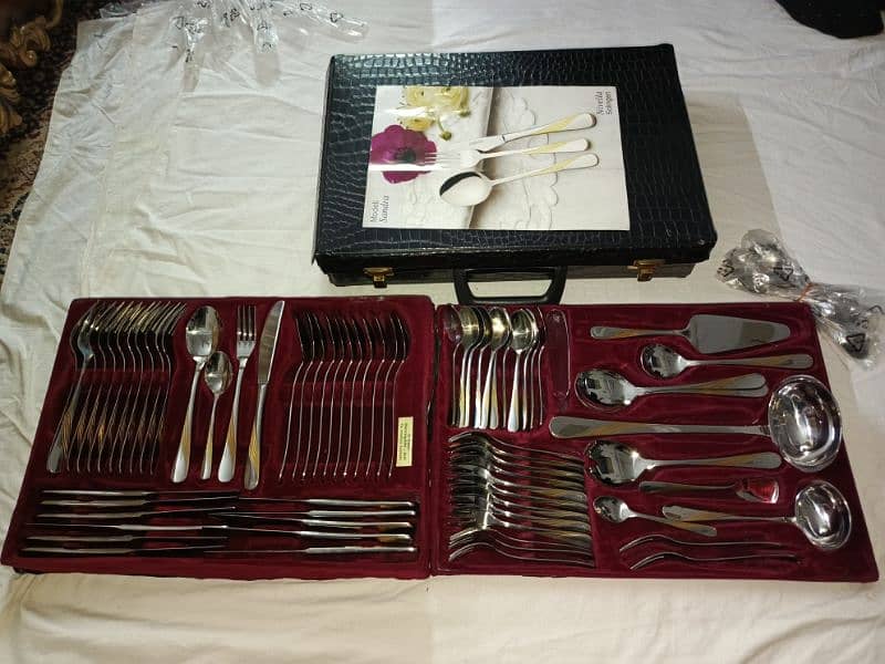 SOLINGEN 24 Carat Gold Platted CUTLERY SET 15