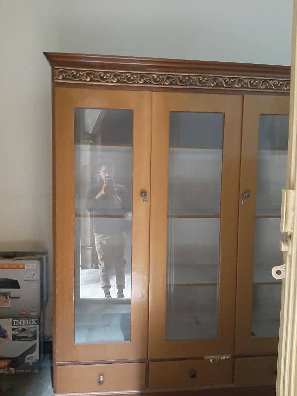 wooden wardrobe 0