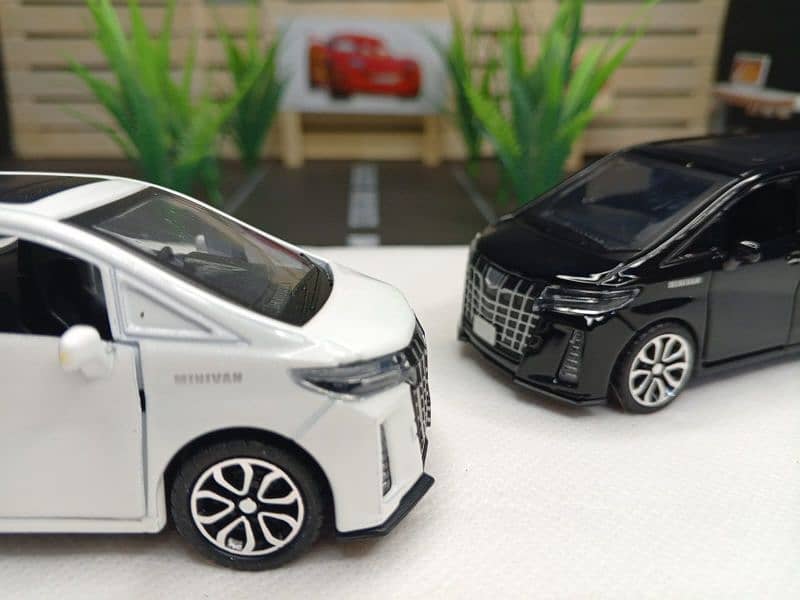 Diecast Scale Model Cars Toys 10