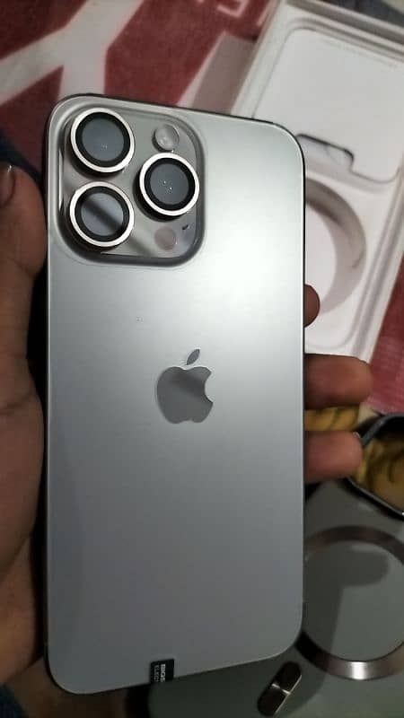 Apple Iphone 15 pro max factory unlock with box 0