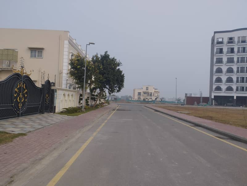 1 Kanal Plot For Sale In Toheed Block Sector F Bahria Town Lahore 2