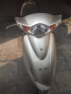 Honda Dio Scooty