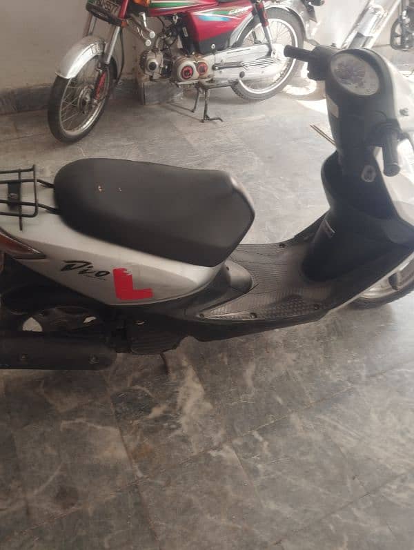 Honda Dio Scooty 5