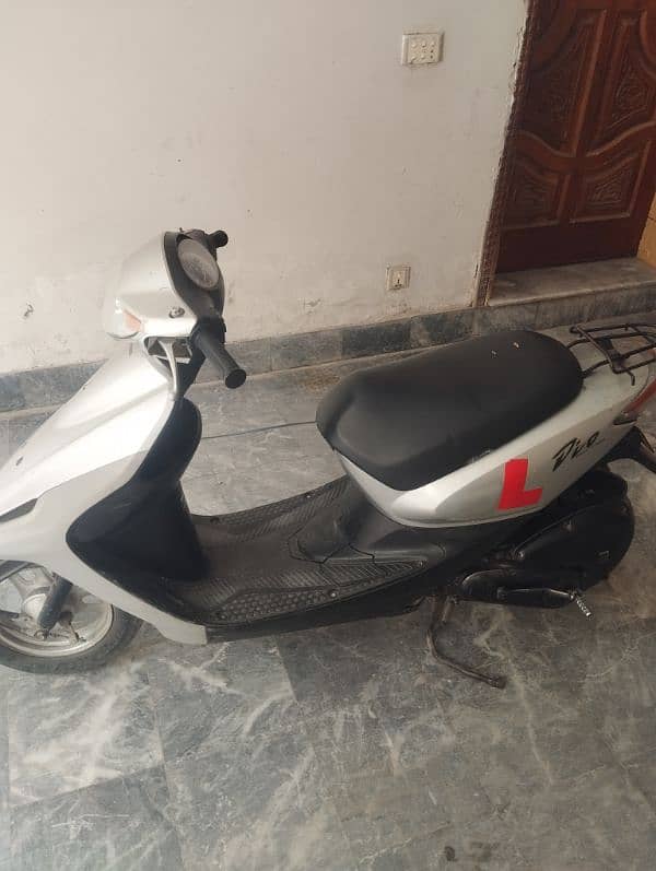 Honda Dio Scooty 7