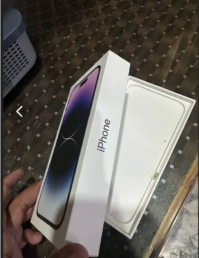 Apple iPhone 14 Pro Max 1