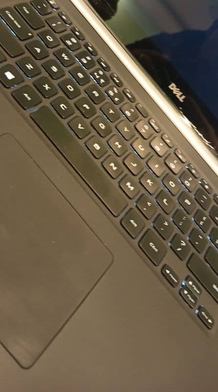 Dell XPS 15 9530 i7 HQ 4th 16/512gb 2Gb GPU 4k touch screen. 1