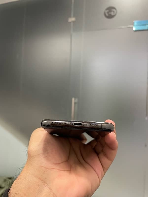 iphone 11 pro 256 gb pta approved 3