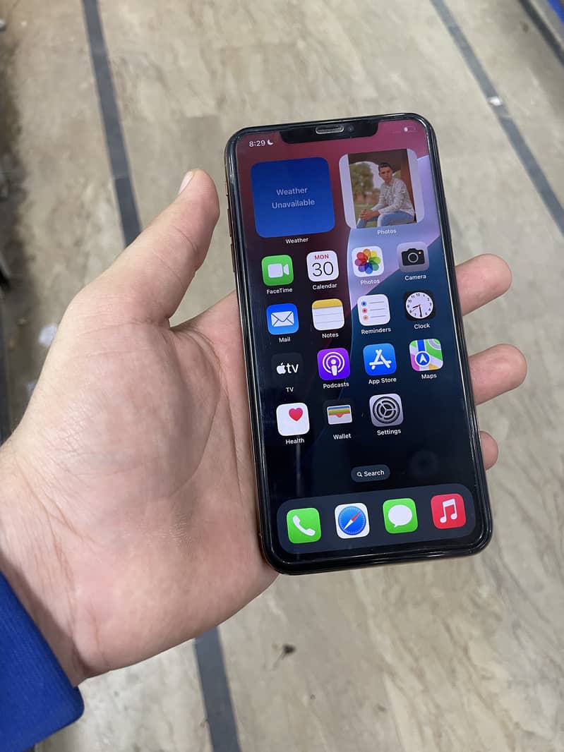 Apple iPhone XS Max 2