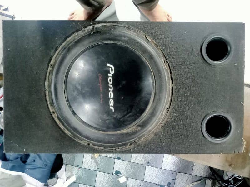 pioneer hq boofer 12" 0