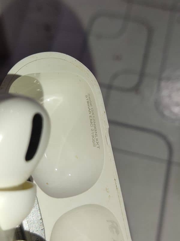 Apple Airpods Pro Gen 1 Original with box accessories 4