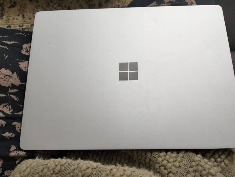 Microsoft Surface Laptop 2 Urgent sell 1