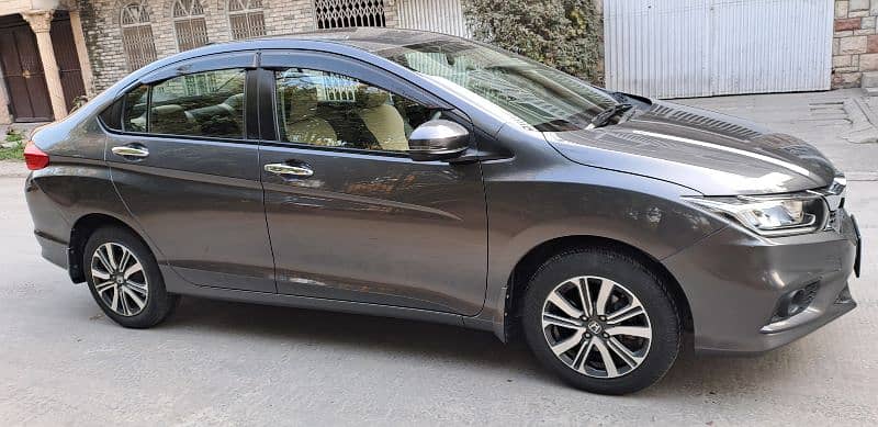 Honda City Aspire 2022 1.5 Automatic Full Option 3