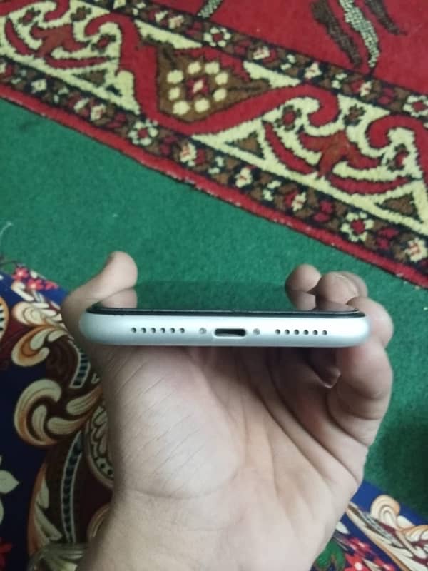 iphone Xr 64gb not pta 4