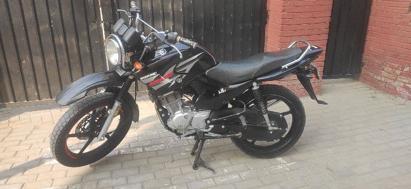 Yamaha ybr125G for sale model 2016 1