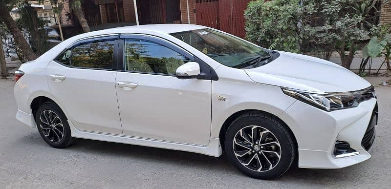 Toyota Corolla Altis 2023 1.6 Automatic Brand New 3