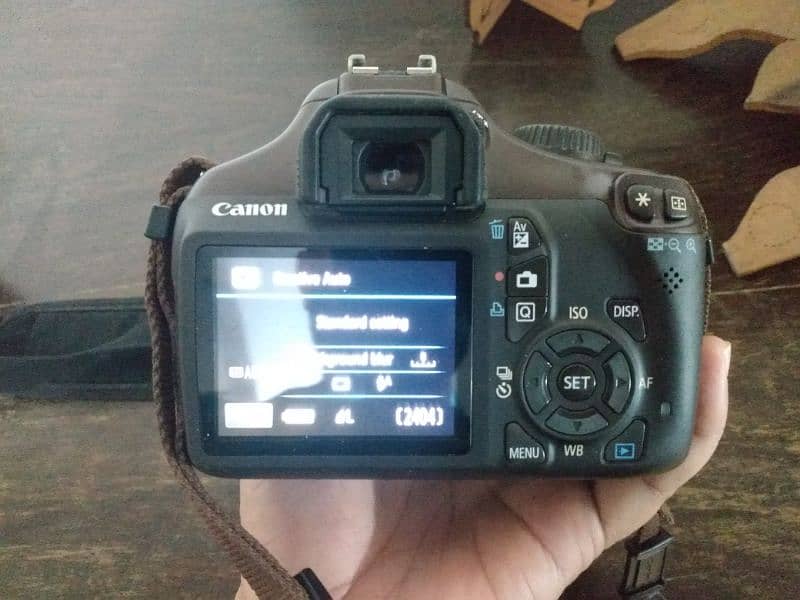 canon 1100d 4