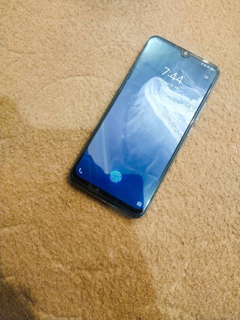 vivo s1 4gb 128gb with box original chrger all good no any fault 4