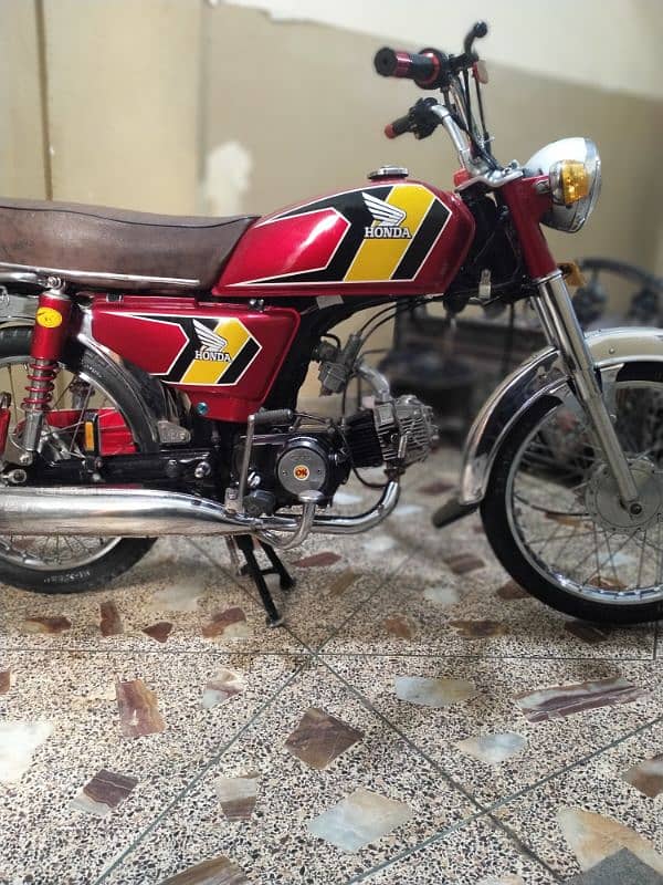 Honda 70 Karachi 1975 in liyaqatabad plz add detail parhe 4