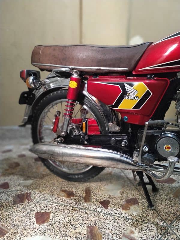 Honda 70 Karachi 1975 in liyaqatabad plz add detail parhe 5