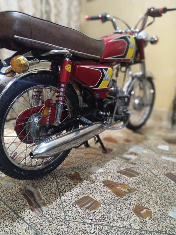 Honda 70 Karachi 1975 in liyaqatabad plz add detail parhe 9