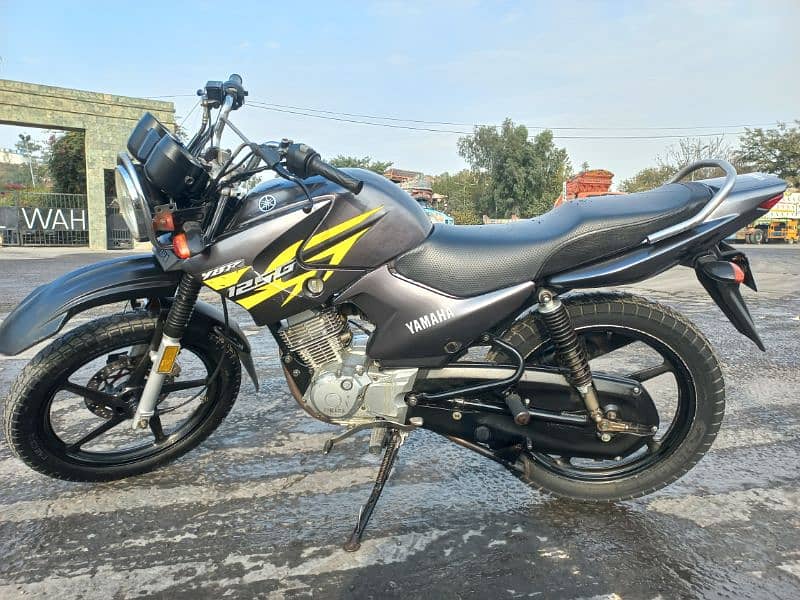 Yamaha YBR 125G 14