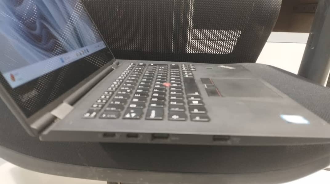 lenovo thinkpad x1 yoga 360 (i7 generation)S/N R9-0NUWSG 17/08 8