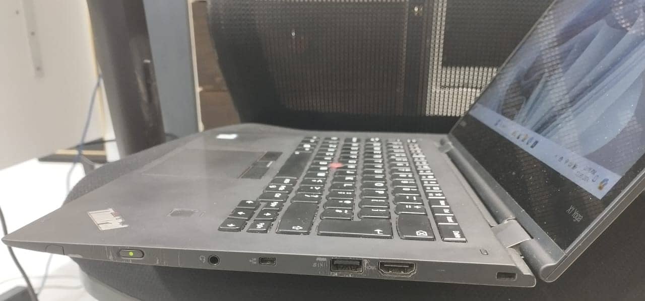 lenovo thinkpad x1 yoga 360 (i7 generation)S/N R9-0NUWSG 17/08 9