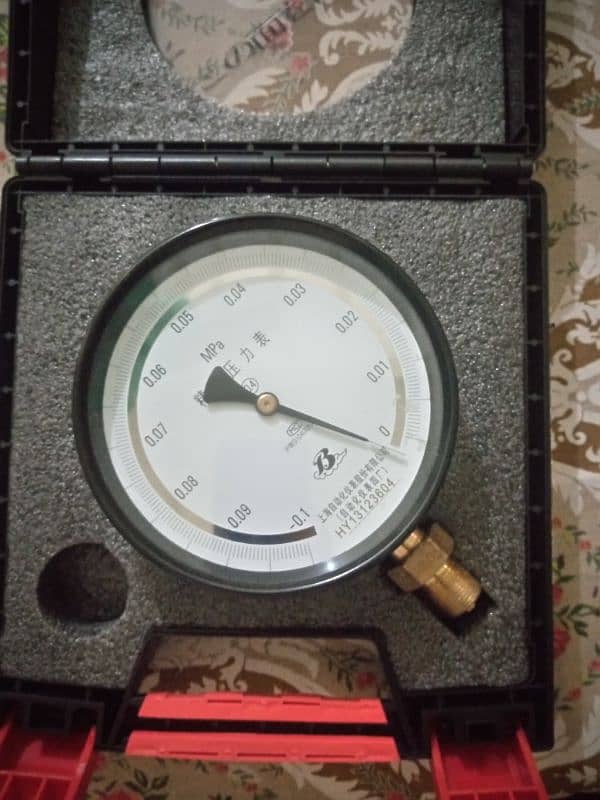 Pressure gauge 1