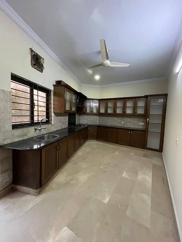 For Commercial And Family Triple Storey 1 Kanal House For Rent For Office Guest House Bedroom Attached Washroom House For Rent At Prime Location 21