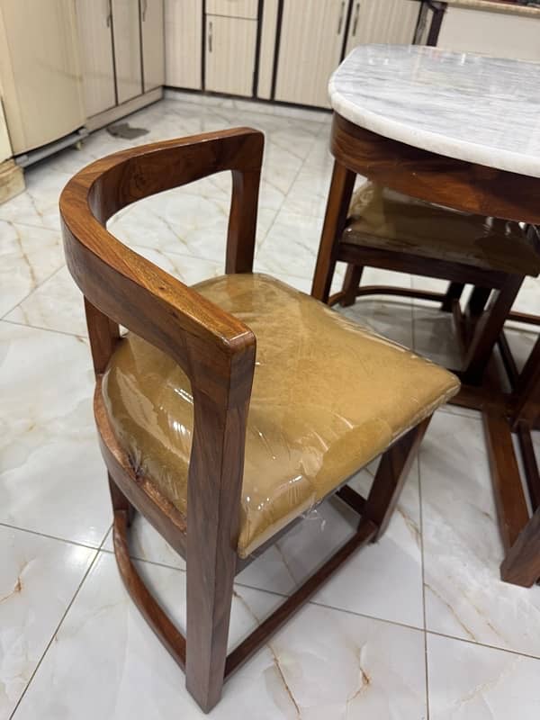 4 chairs dinning table pure wood with marbel top 3