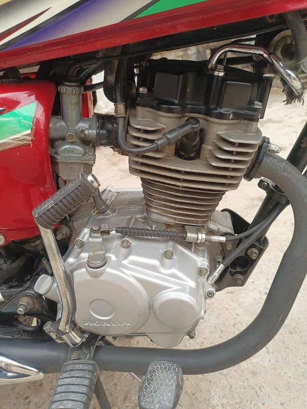 Honda CG 125 Model 2013 5